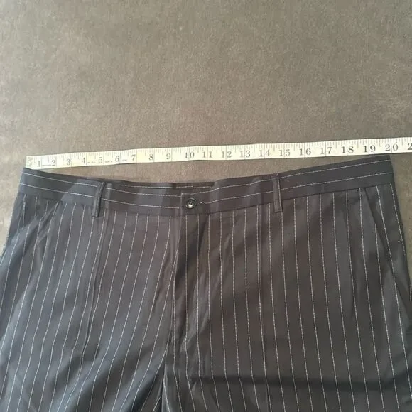 Men’s Black Pinstripe 3 Piece Suit 2 Button Closure Size 44 Jacket 40 Pants NEW